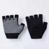Breathable Women's Half Finger Gym Gloves Non-Slip for Fitness and Cycling - One Size - Black
